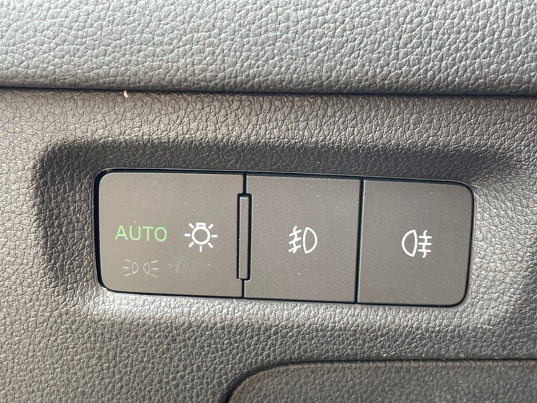 Vehicle Image 26