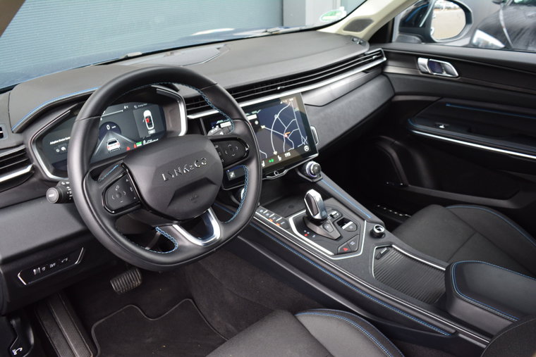 Vehicle Image 10