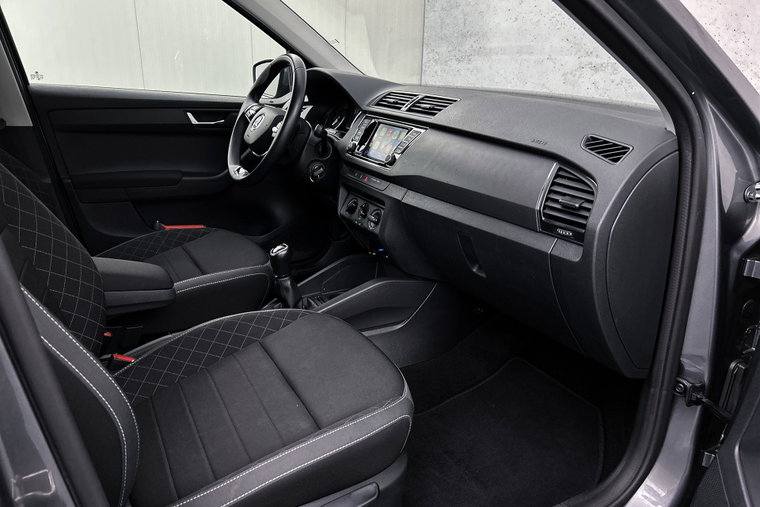 Vehicle Image 31