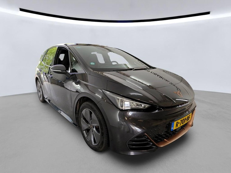 Vehicle Image 8