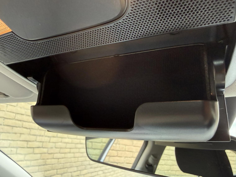 Vehicle Image 23