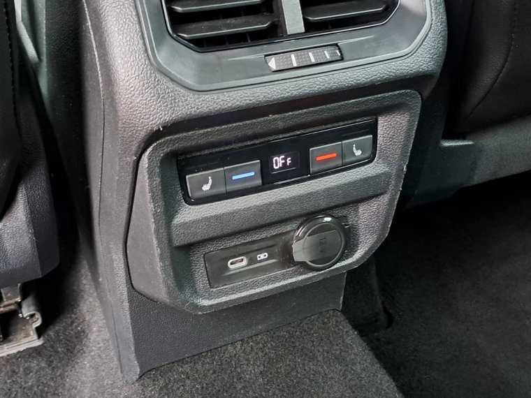 Vehicle Image 33