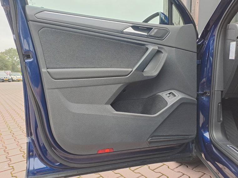 Vehicle Image 41