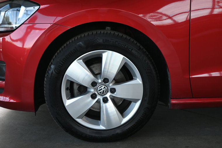 Vehicle Image 16