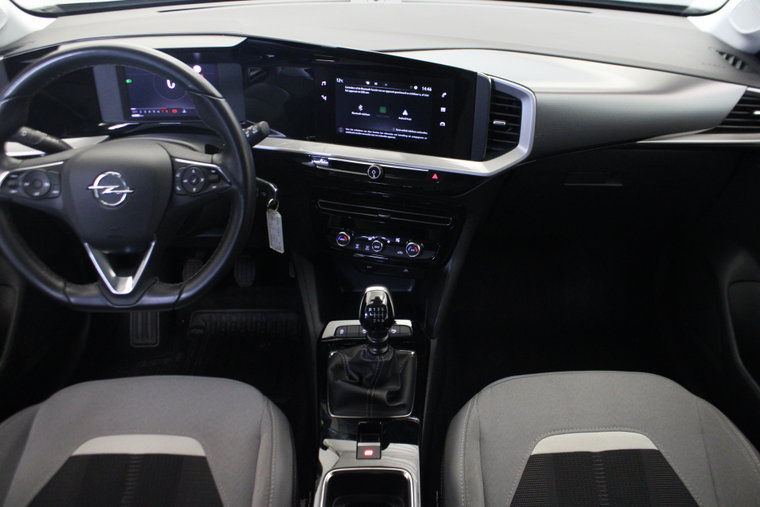 Vehicle Image 16