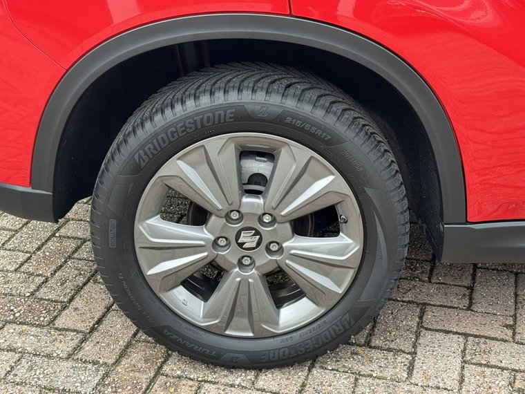 Vehicle Image 12