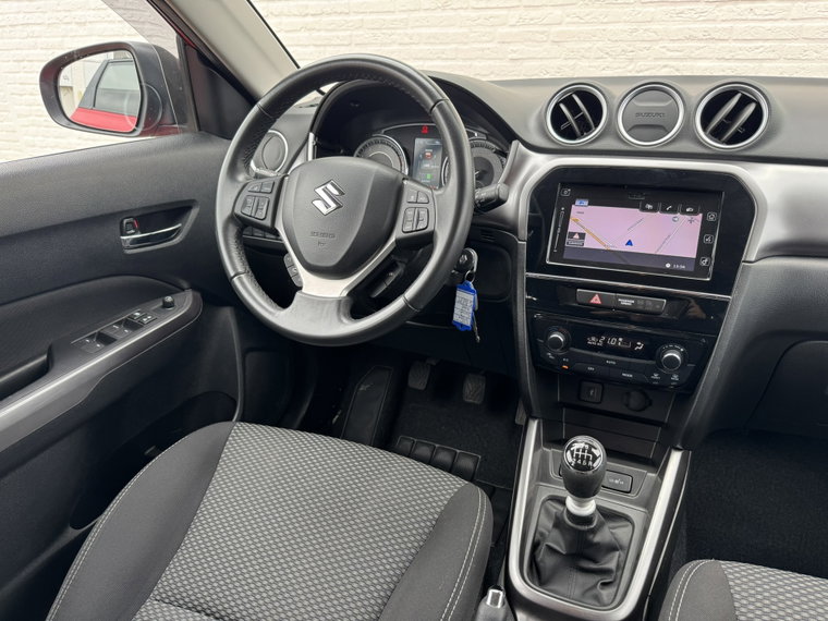 Vehicle Image 25