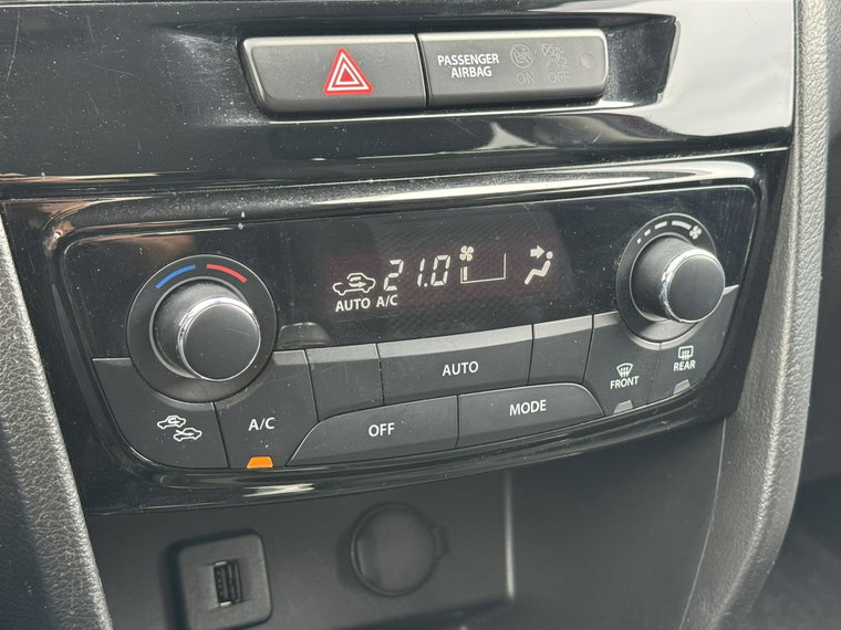 Vehicle Image 29