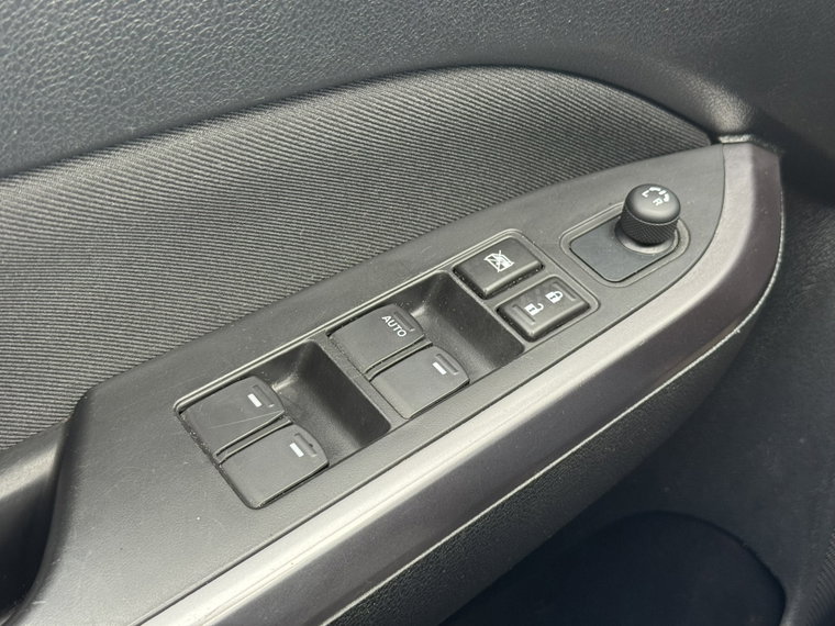 Vehicle Image 40