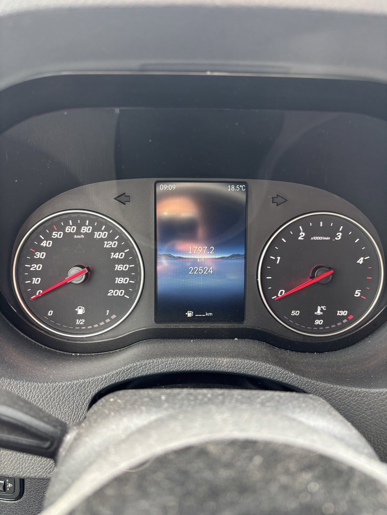 Vehicle Image 19