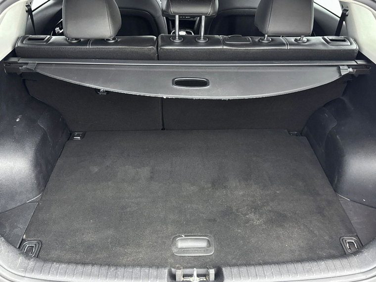 Vehicle Image 25