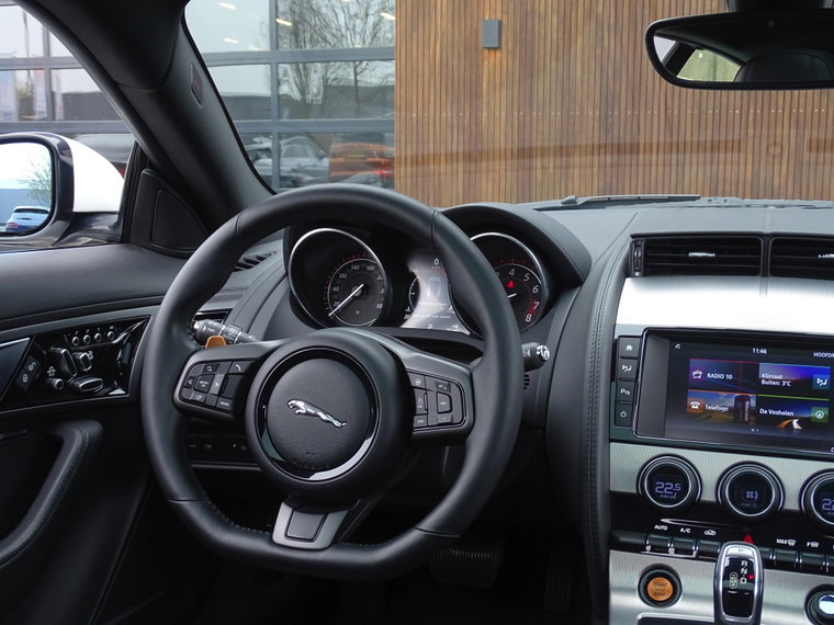 Vehicle Image 37