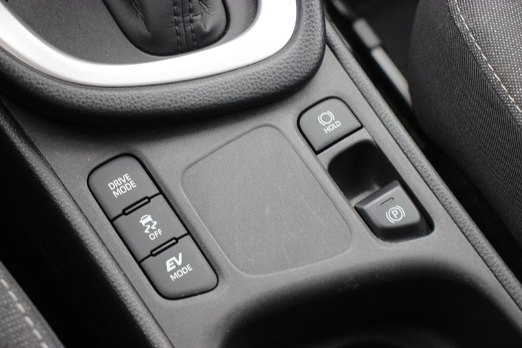 Vehicle Image 25