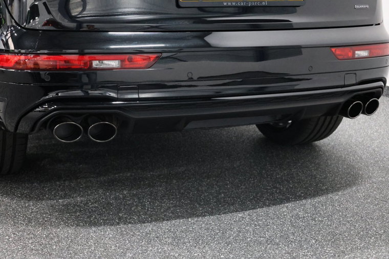 Vehicle Image 24