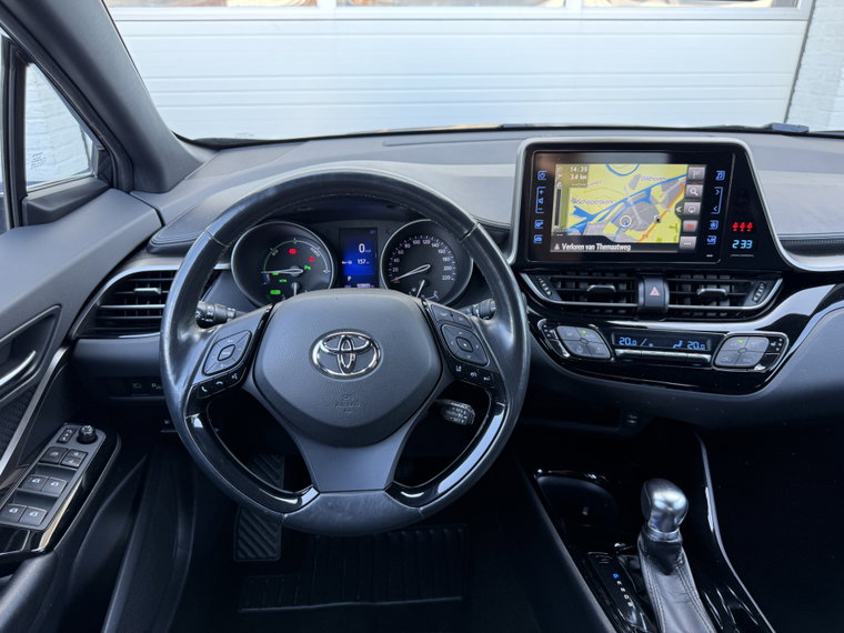 Vehicle Image 12