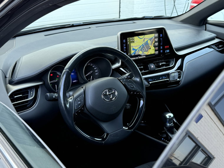 Vehicle Image 10