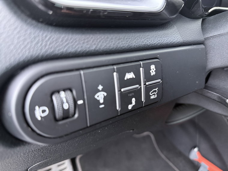 Vehicle Image 23