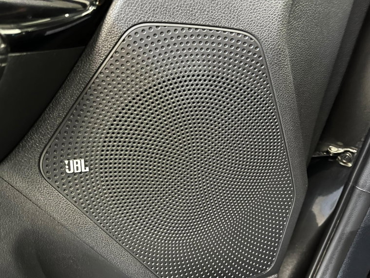Vehicle Image 26