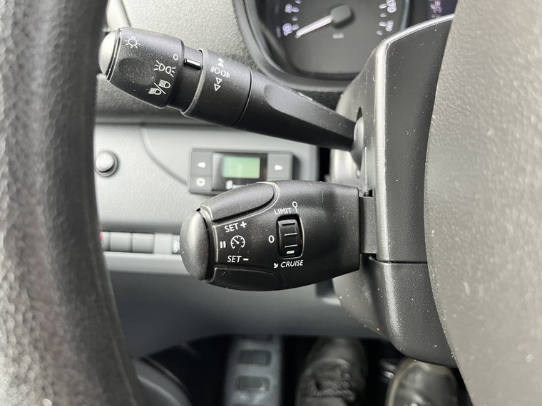 Vehicle Image 35