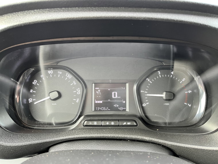 Vehicle Image 37