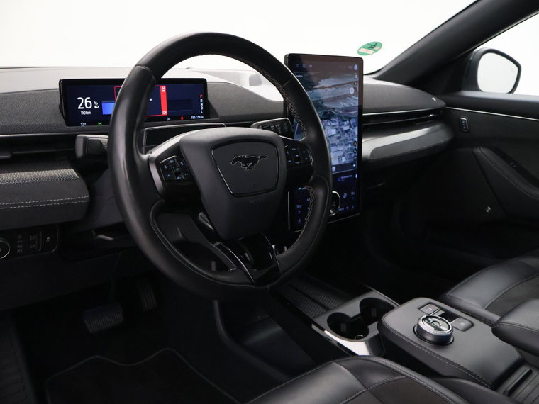 Vehicle Image 33