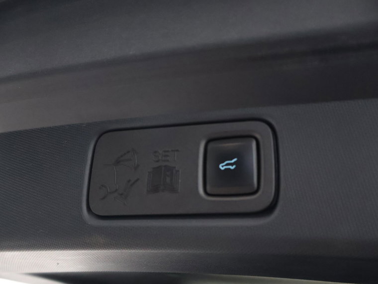 Vehicle Image 42