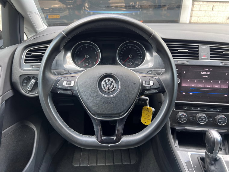 Vehicle Image 26