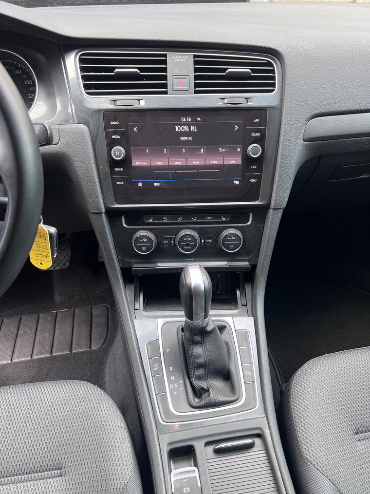 Vehicle Image 27