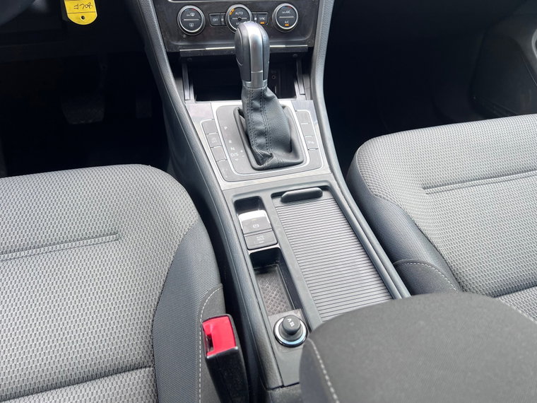 Vehicle Image 32