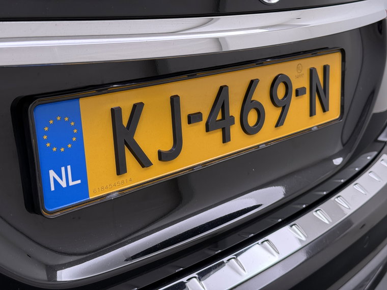 Vehicle Image 32
