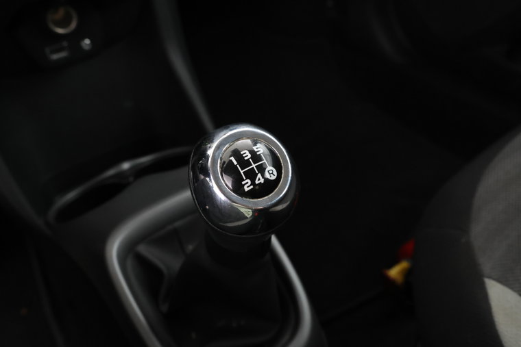 Vehicle Image 24