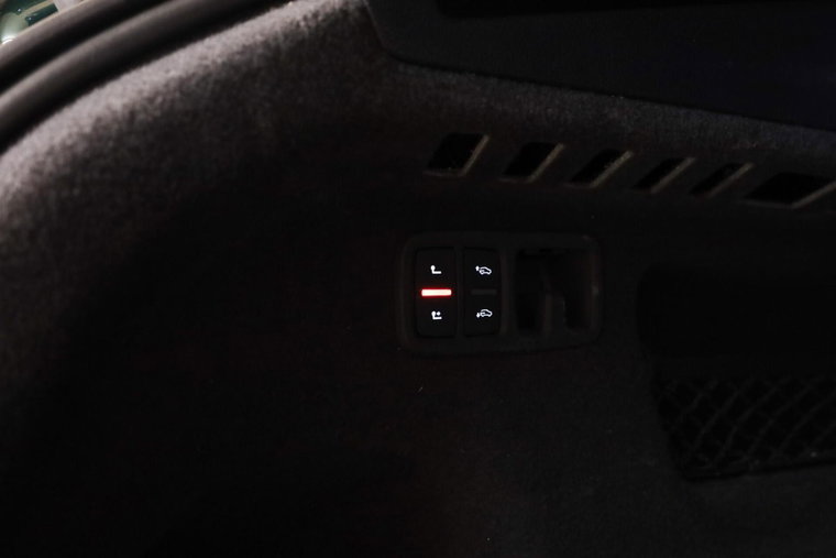 Vehicle Image 27