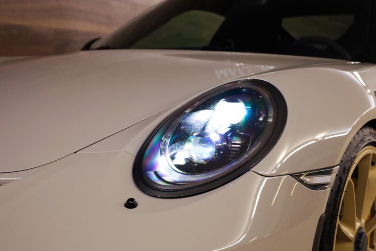 Vehicle Image 32