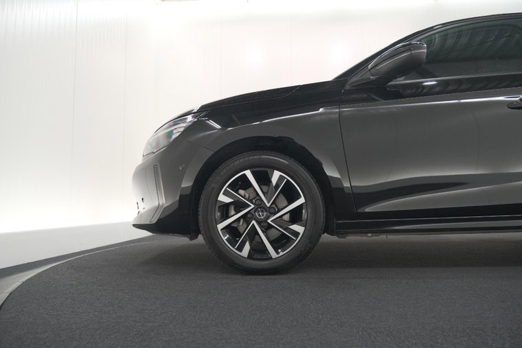Vehicle Image 19