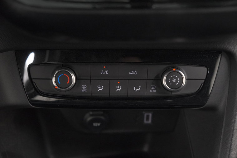 Vehicle Image 43