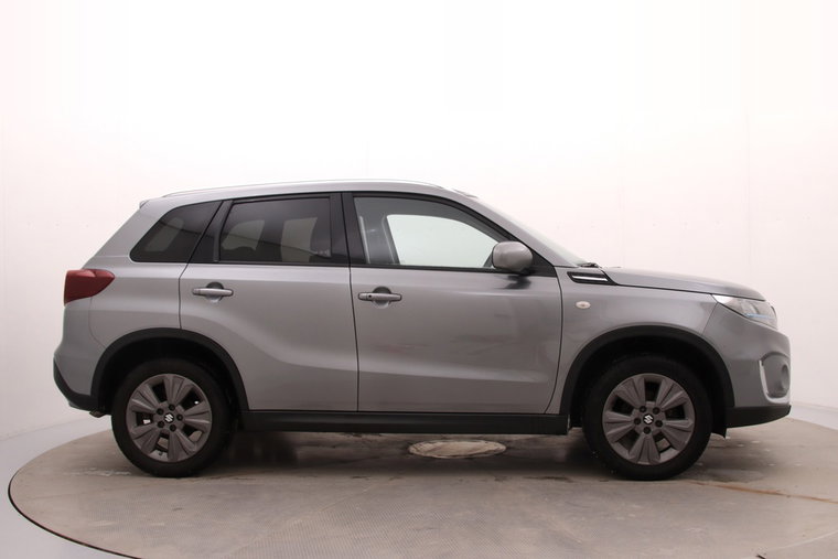 Vehicle Image 9