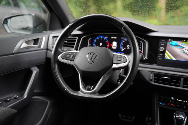 Vehicle Image 19