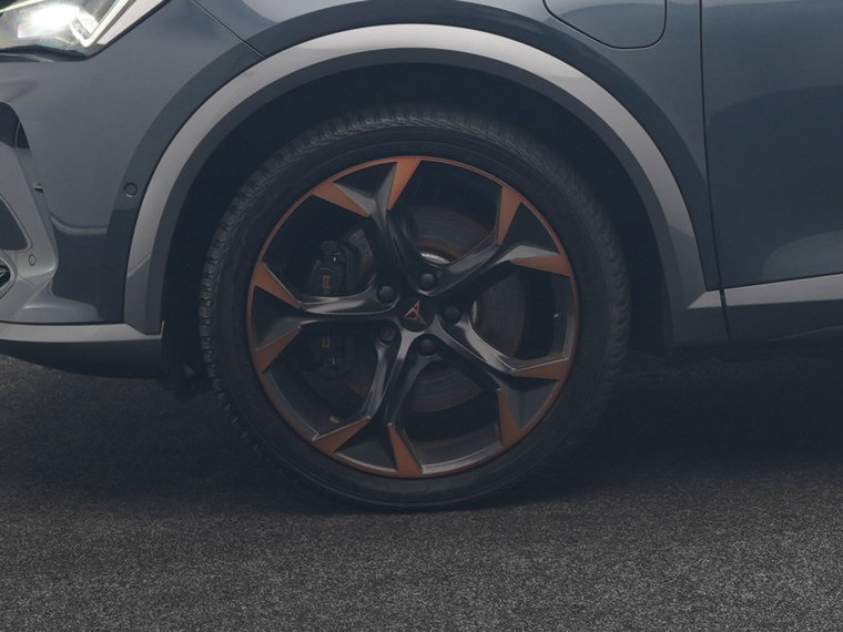 Vehicle Image 45