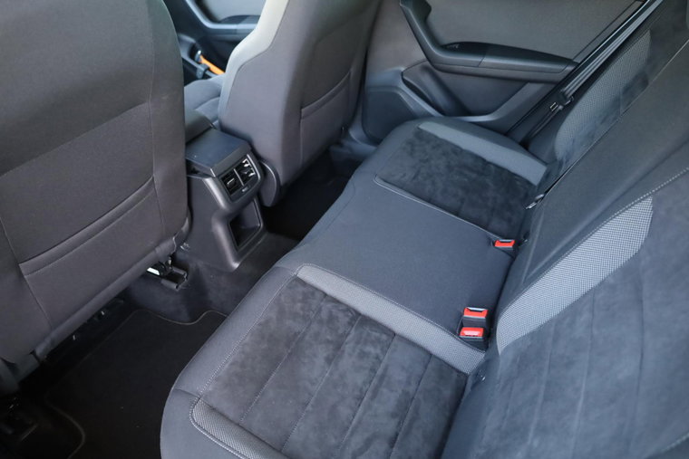 Vehicle Image 37