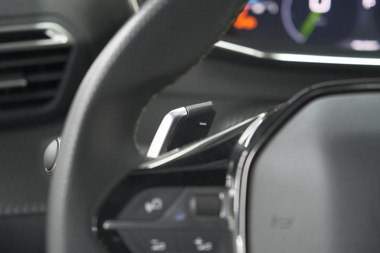 Vehicle Image 38
