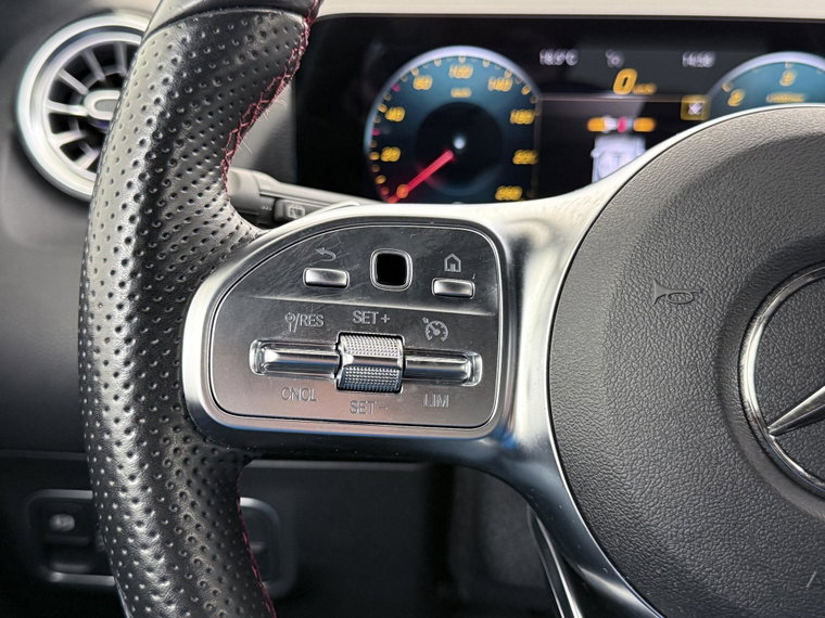 Vehicle Image 26
