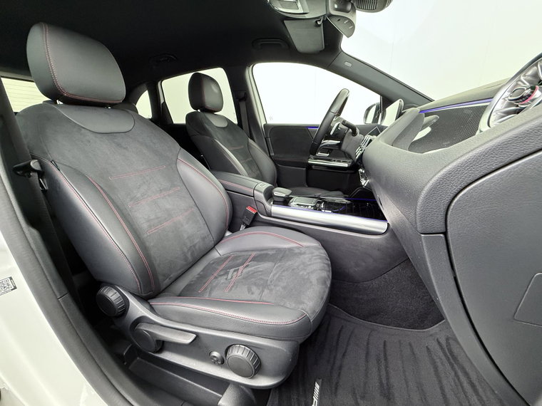 Vehicle Image 40