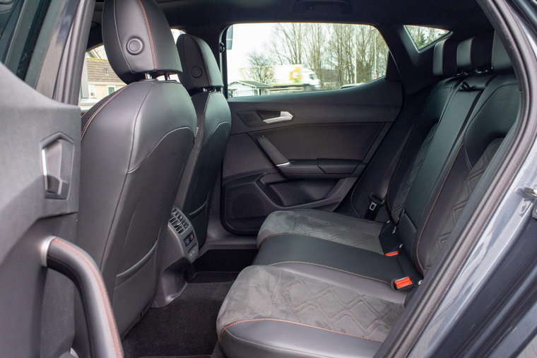 Vehicle Image 35