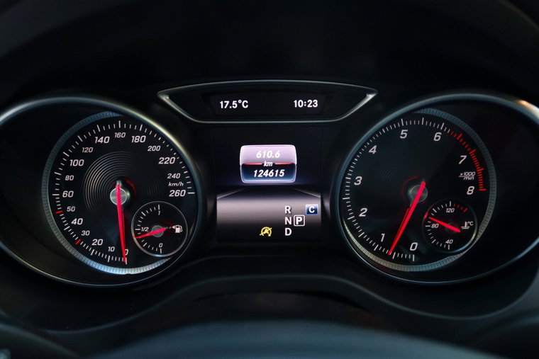 Vehicle Image 18