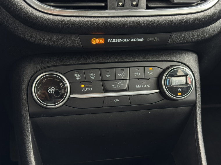 Vehicle Image 28