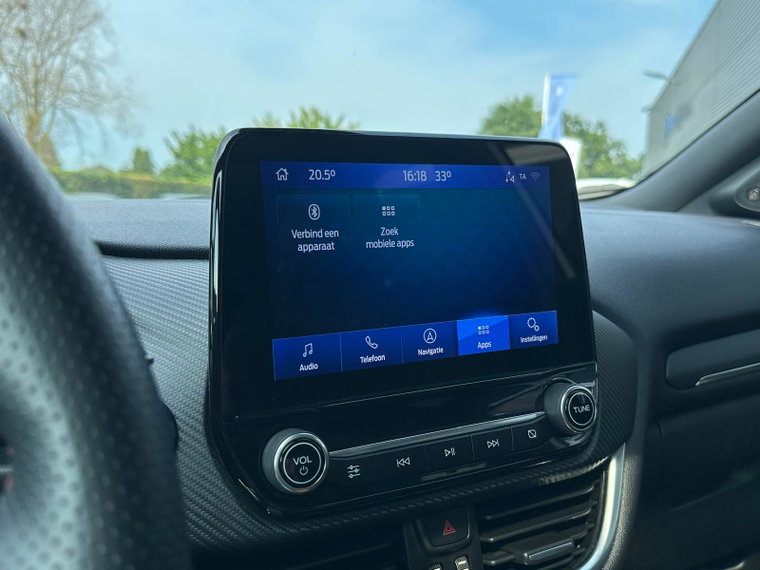 Vehicle Image 23