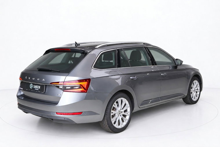 Vehicle Image 15
