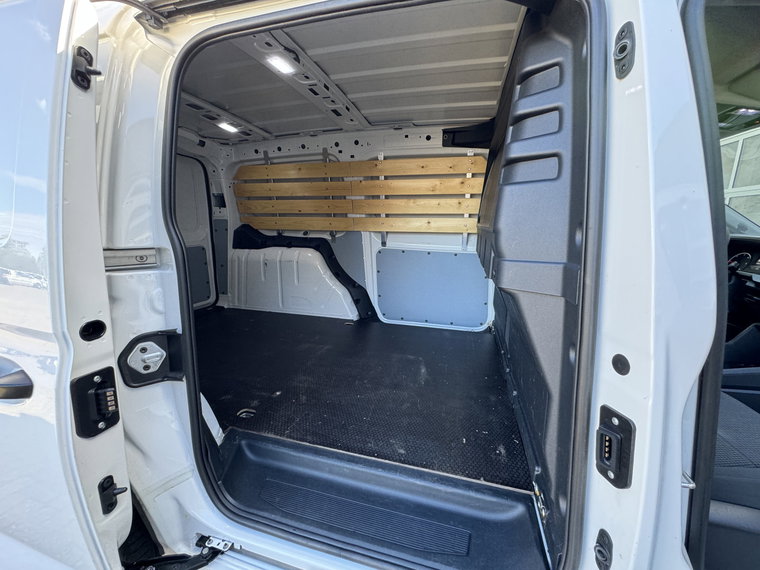 Vehicle Image 37
