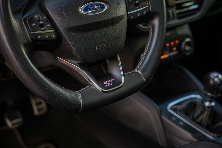 Vehicle Image 36