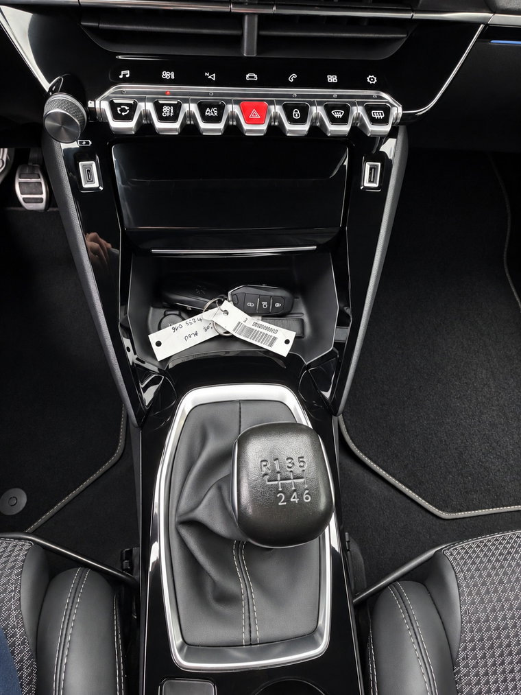 Vehicle Image 41